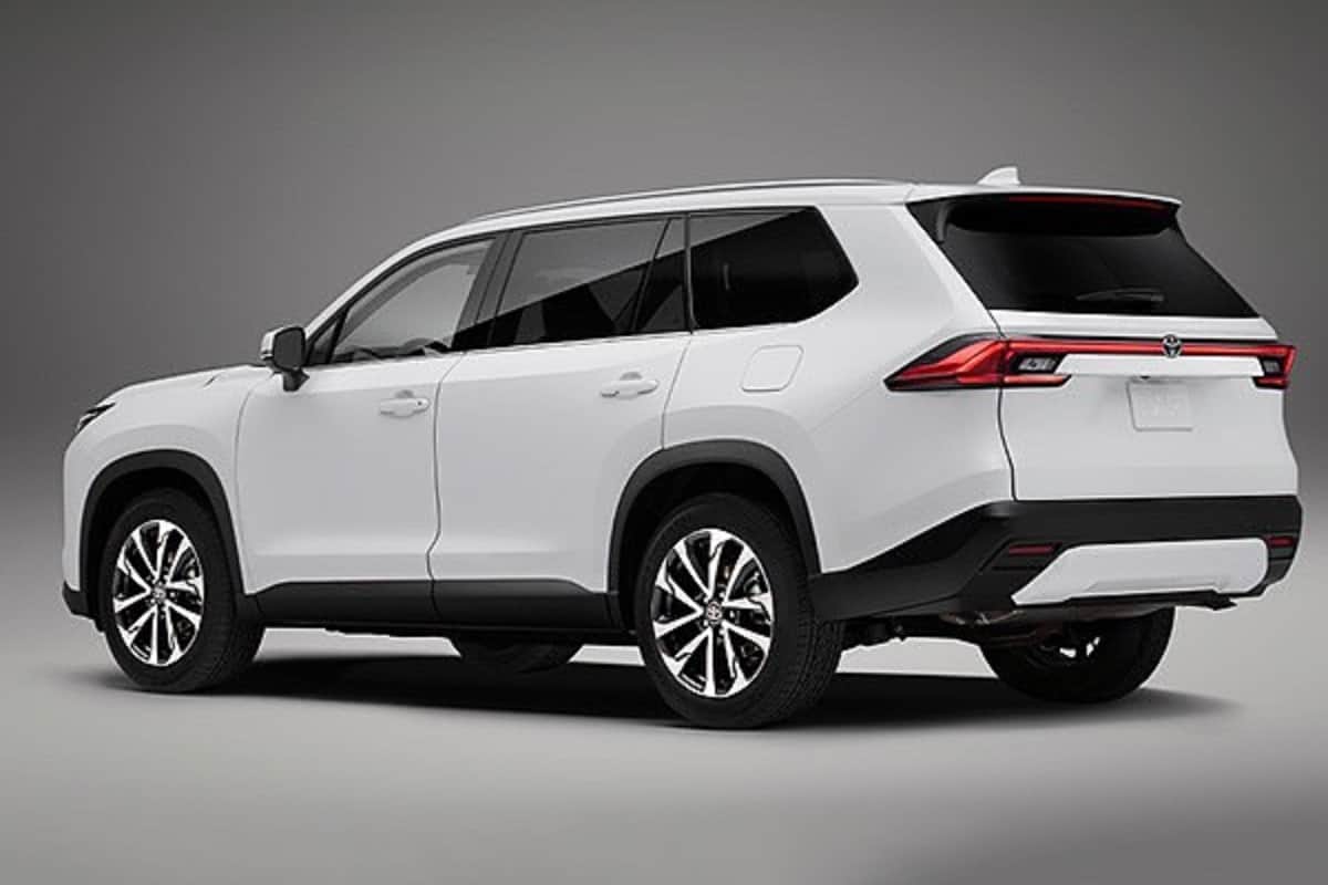 SUV and sedan taxi options for Jaipur car rental — ask for availability