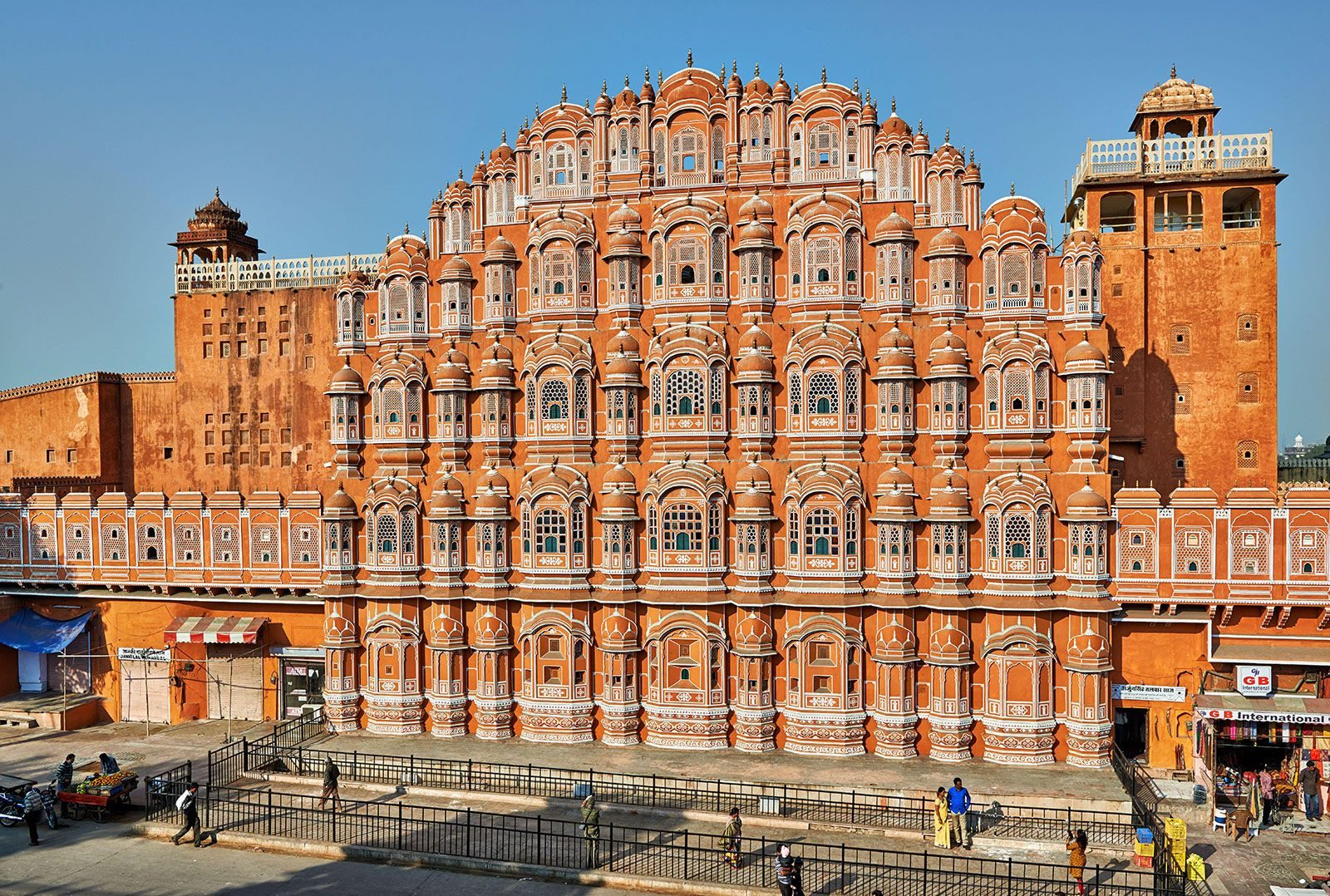 Jaipur — Hawa Mahal, the Pink City of Rajasthan