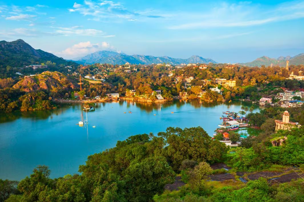 Mount Abu — Nakki Lake and green Aravalli hills of Rajasthan