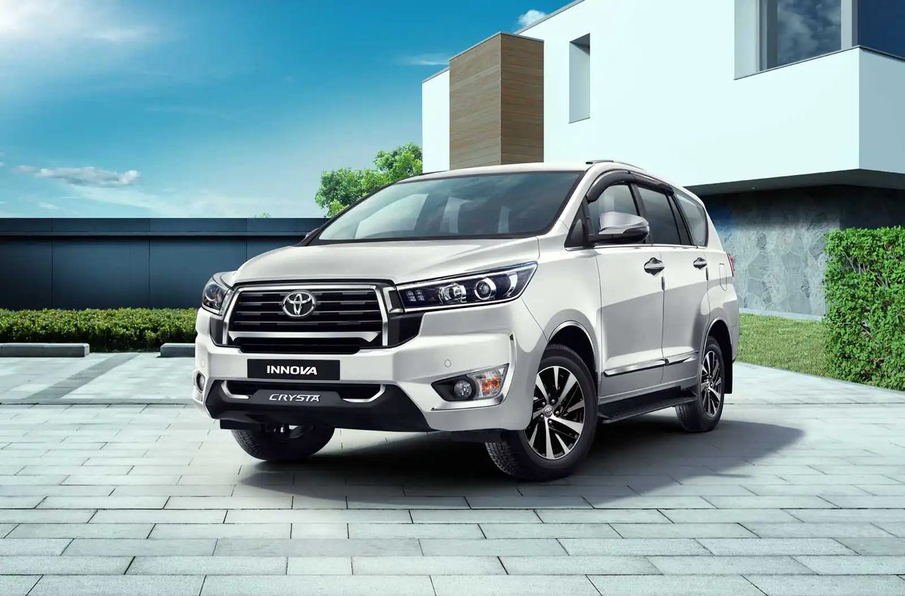 Toyota Innova Crysta available for Jaipur sightseeing and outstation taxi booking